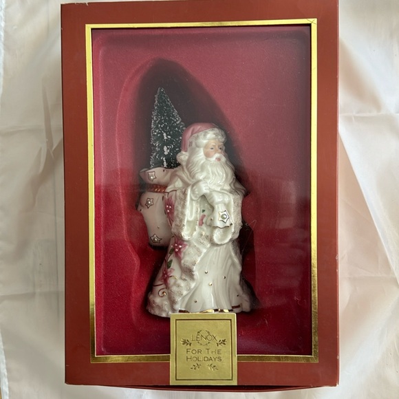 Lenox Santa Figurine “Petals and Pearls” - Picture 4 of 5